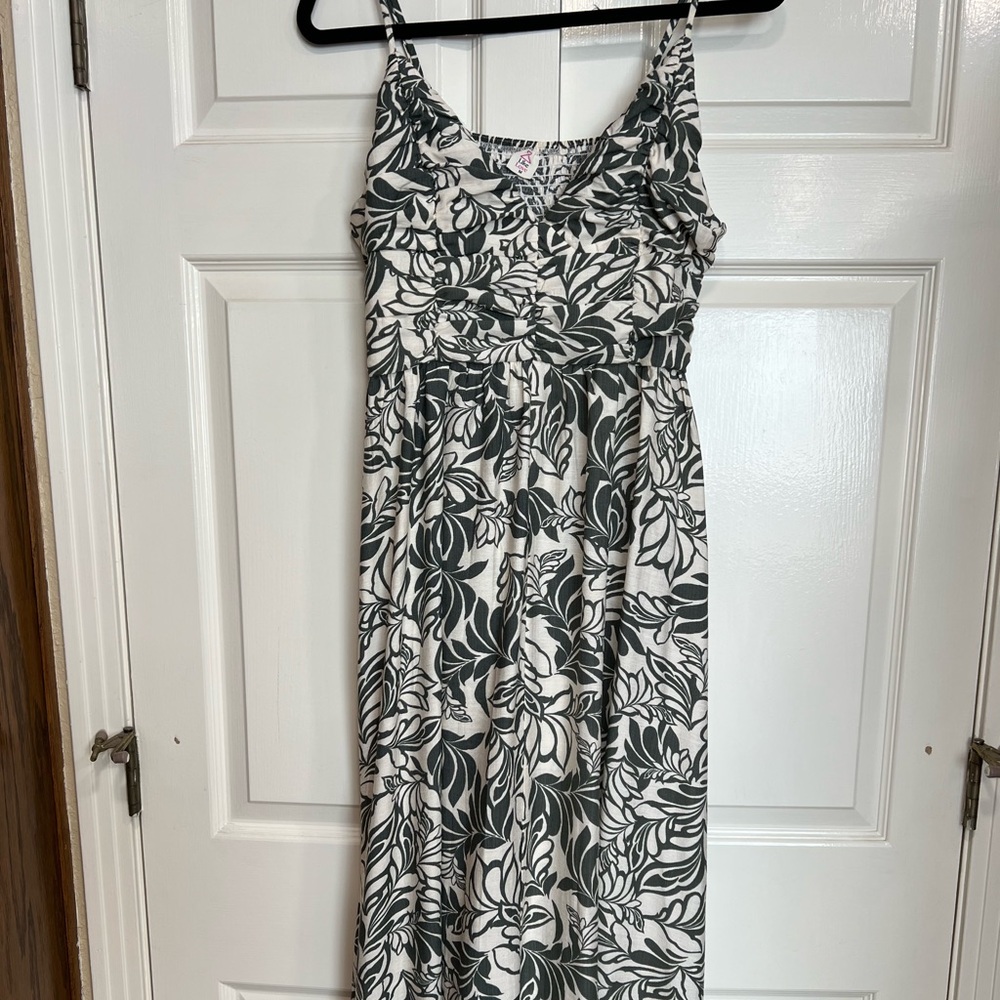 Womens Tropical Print Sleeveless V Neck Maxi Dress Size Medium NWOT